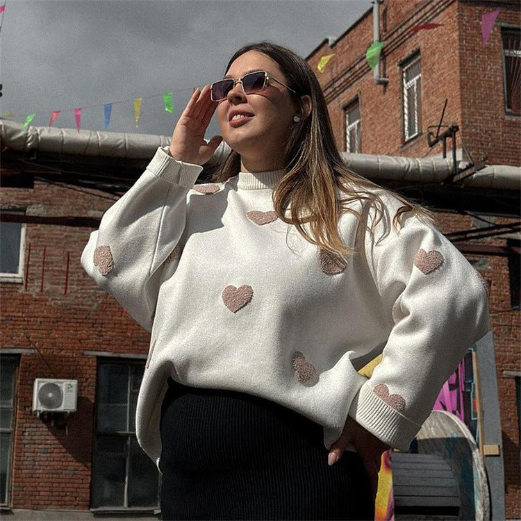 Loves Me Pullover