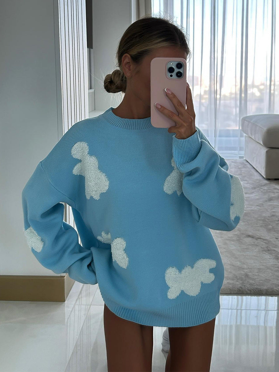 Loves Me Pullover